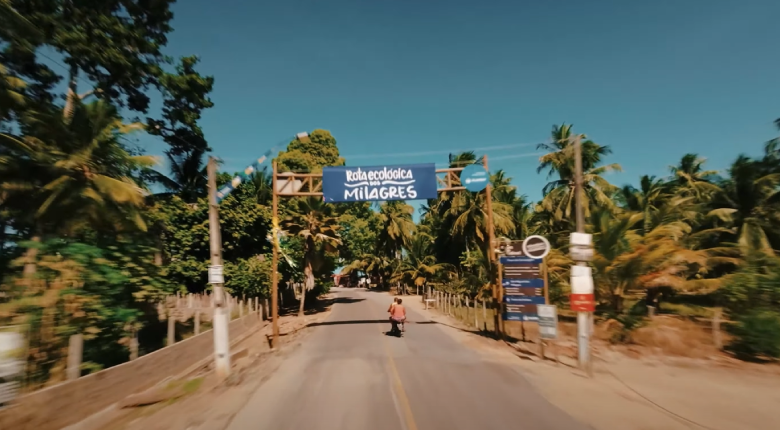 Esta parte do site tem uma imagem de capa que leva a um video no youtube é a imagem principal do slide e esta imagem tem o tamanho de 780 pixels de altura e 430 pixels de largura.